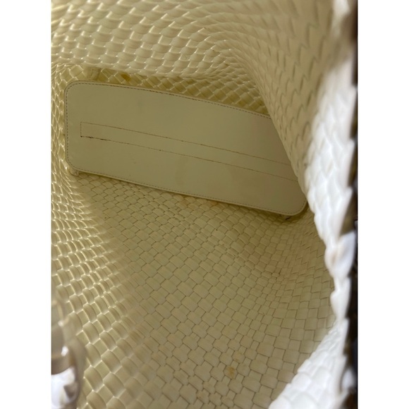Ah.dorned Elegant Cream Woven Tote Bag - Picture 13 of 14